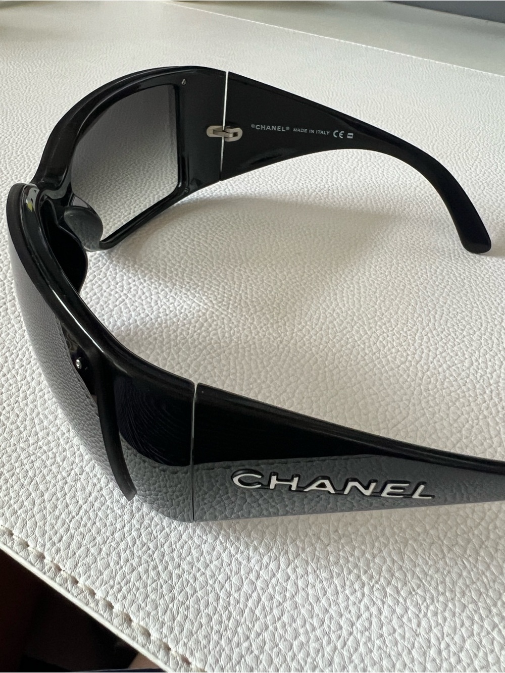 Authentic Used Chanel Woman Sunglasse - Picture 2 of 11